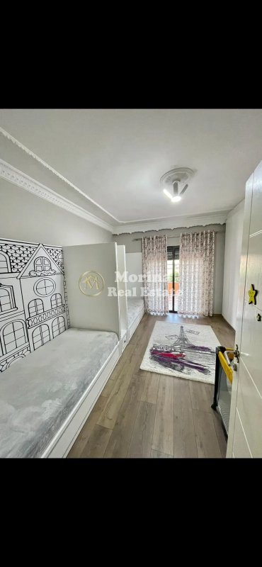 Tirane, jepet me qera Vile Dublex Kati 1, 840 m² 2.500 € (Spitali Amerikan 2)