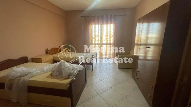 Tirane, jepet me qera shtepi 2+1 Kati 4, 80 m² 450 € (Tregu Elektrik)