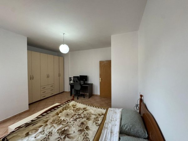 Tirane, jepet me qera 2+1 Kati 5, 105 m² 400 € (Astir)