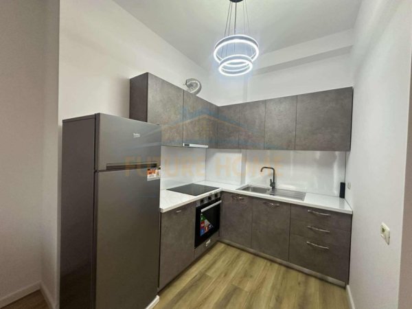 Tirane, jepet me qera apartament 1+1 Kati 4, 64 m² 370 € (Misto Mame)