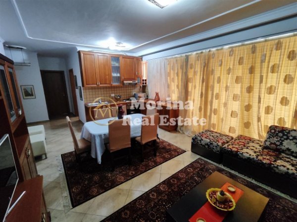 Tirane, jepet me qera apartament 2+1 Kati 3, 95 m² 850 € (Kompleksi Deliorgji)