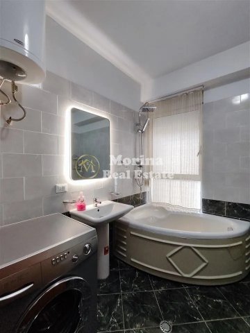 Tirane, jepet me qera apartament 2+1 Kati 3, 95 m² 850 € (Kompleksi Deliorgji)