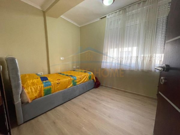 Tirane, jepet me qera apartament 2+1 Kati 4, 65 m² 600 € (Stadiumi Dinamo, Tiranë)