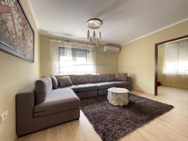 Tirane, jepet me qera apartament 2+1 Kati 4, 65 m² 600 € (Stadiumi Dinamo, Tiranë)