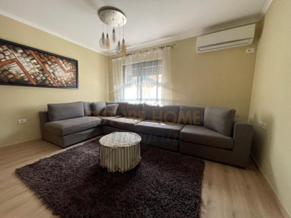 Tirane, jepet me qera apartament 2+1 Kati 4, 65 m² 600 € (Stadiumi Dinamo, Tiranë)