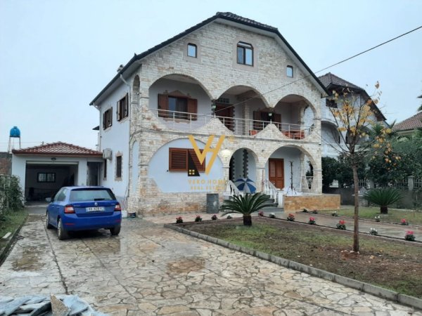 Tirane, jepet me qera Vile 3 Katshe Kati 0, 350 m² 850 € (MEZEZ)