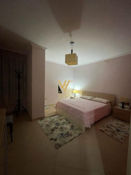 Tirane, jepet me qera apartament 1+1+Ballkon Kati 7, 62 m² 500 € (BULEVARDI ZOGU 1)