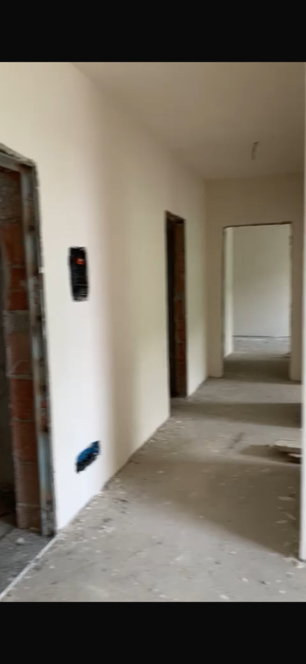 Tirane, shes 3+1+Ballkon , 121 m² 169.000 € (5 Maji)