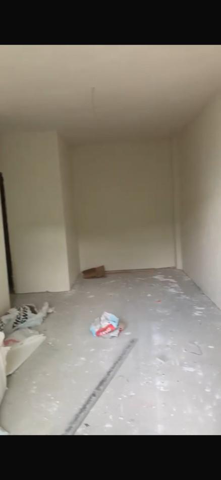 Tirane, shes 3+1+Ballkon , 121 m² 169.000 € (5 Maji)