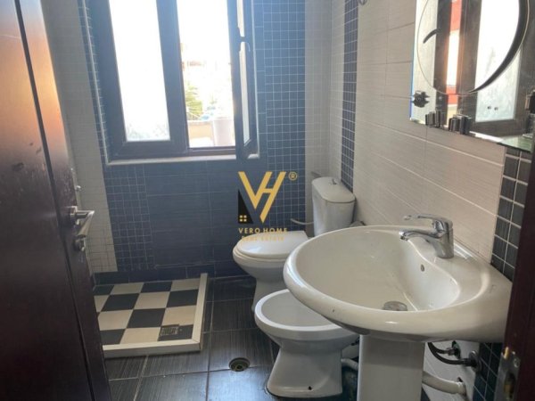 Tirane, jepet me qera apartament 2+1+Ballkon Kati 2, 70 m² 400 € (RRUGA E KAVAJES)