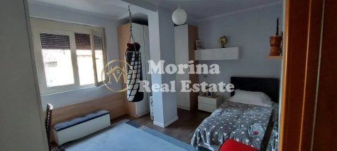 Tirane, jepet me qera apartament 2+1 Kati 3, 97 m² 650 € (Komuna e Parisit)