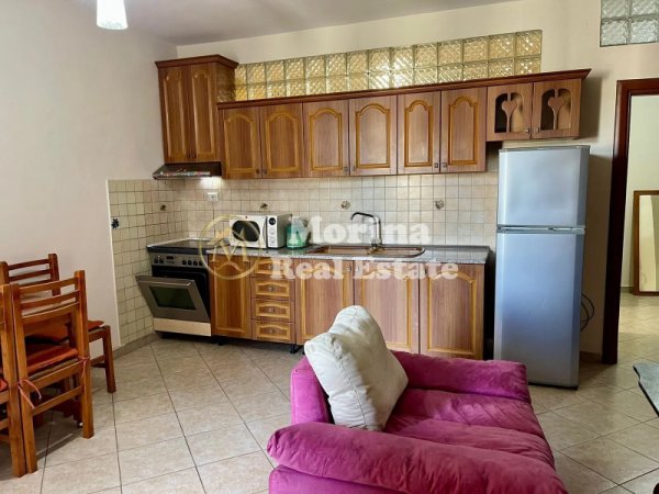 Tirane, jepet me qera apartament 1+1 Kati 3, 65 m² 430 € (Pallati me Shigjeta)