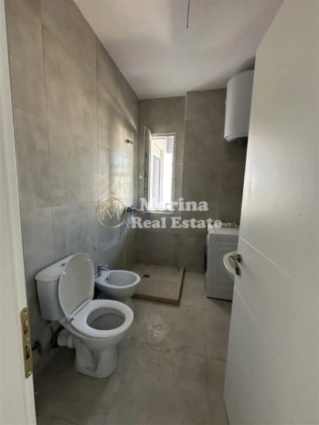 Tirane, jepet me qera apartament 1+1 Kati 5, 70 m² 500 € (5 Maji)