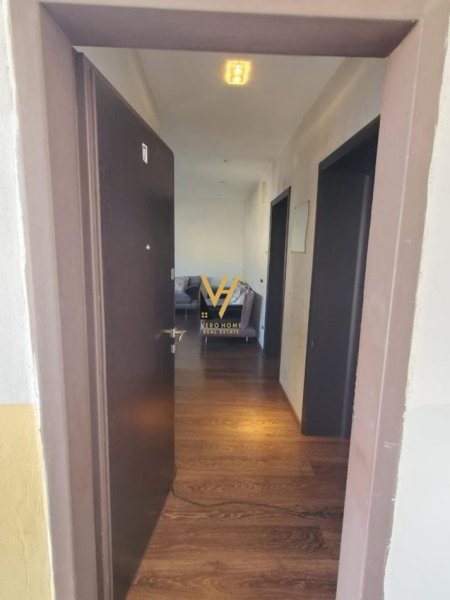 Tirane, jepet me qera apartament 2+1+Ballkon Kati 4, 80 m² 650 € (RRUGA HOXHA TAHSIM)