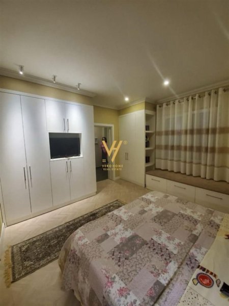 Tirane, jepet me qera apartament 2+1+Ballkon Kati 1, 100 m² 800 € (RRUGA E DIBRES)