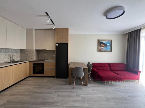 Tirane, jepet me qera apartament 1+1 Kati 5, 70 m² 450 € 