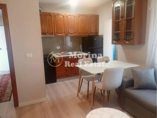 Tirane, jepet me qera apartament 1+1 Kati 3, 70 m² 550 € (Ambasada Amerikane)