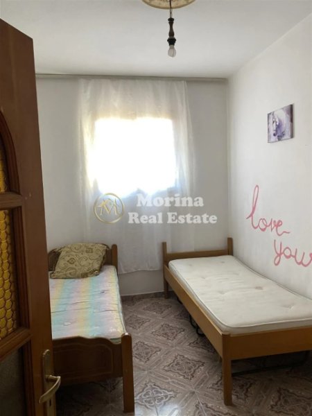 Tirane, jepet me qera shtepi 3+1 Kati 2, 110 m² 500 € (Spitali Nene Tereza)