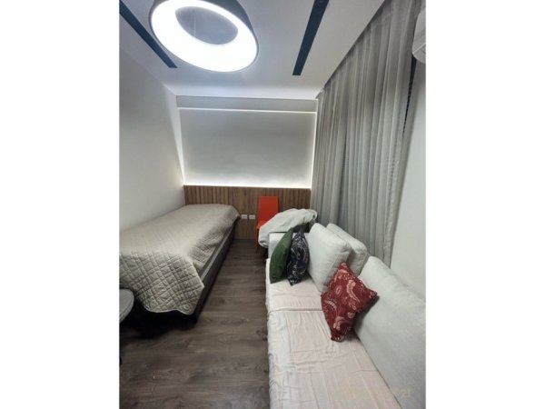 Tirane, jepet me qera apartament 2+1 Kati 7, 126 m² 1.550 € 