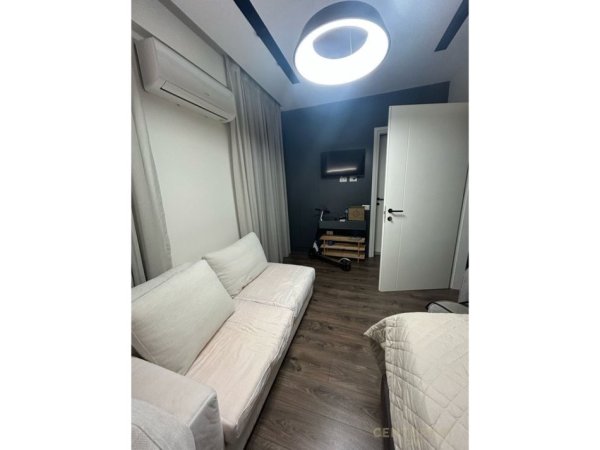 Tirane, jepet me qera apartament 2+1 Kati 7, 126 m² 1.550 € 
