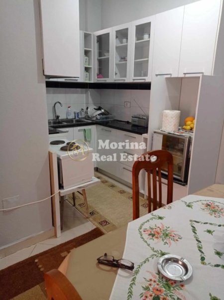 Tirane, jepet me qera shtepi 1+1 Kati 1, 55 m² 300 € (Porcelan)