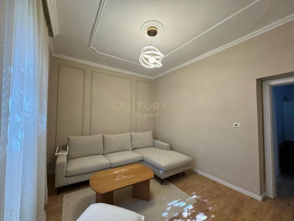 Tirane, jepet me qera apartament 1+1 Kati 1, 59 m² 550 € 