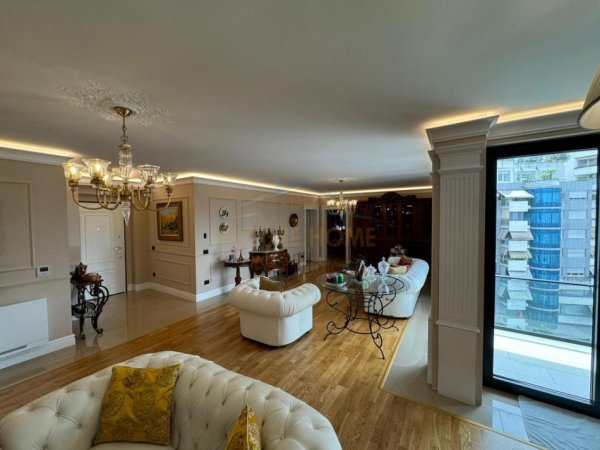 Shitet, Apartament 2+1, Rruga e Dibrës, Tiranë