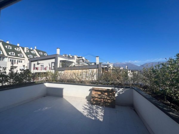 Tirane, shitet apartament 3+1 Kati 5, 168 m² 32.000.000 € 
