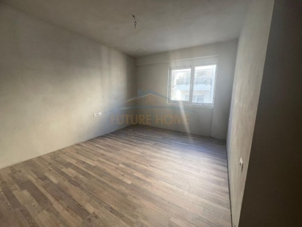 Tirane, shitet apartament 3+1 Kati 5, 168 m² 32.000.000 € 