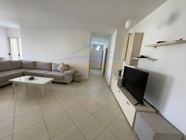 Shitet Apartament 3+1+2 , Bulevardi i Ri , Tirane.