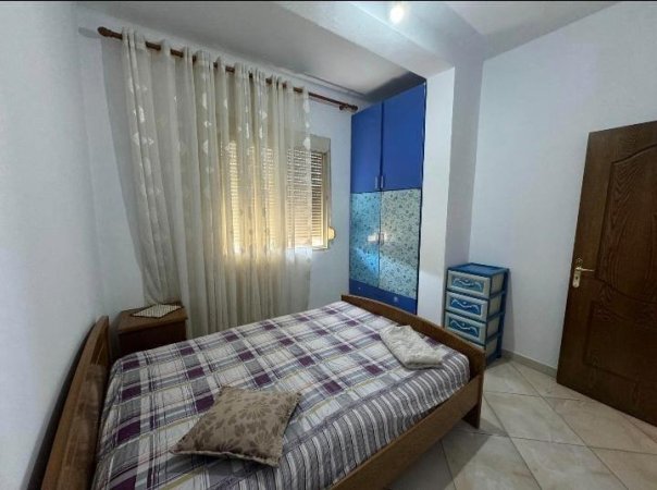 Tirane, jepet me qera apartament 2+1+Ballkon Kati 5, 70 m² 500 € (Ish Restorant Durrsi , Ferit Xhajko)