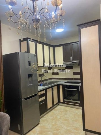 Tirane, jepet me qera apartament 1+1 Kati 2, 65 m² 500 € (Komuna e Parisit)