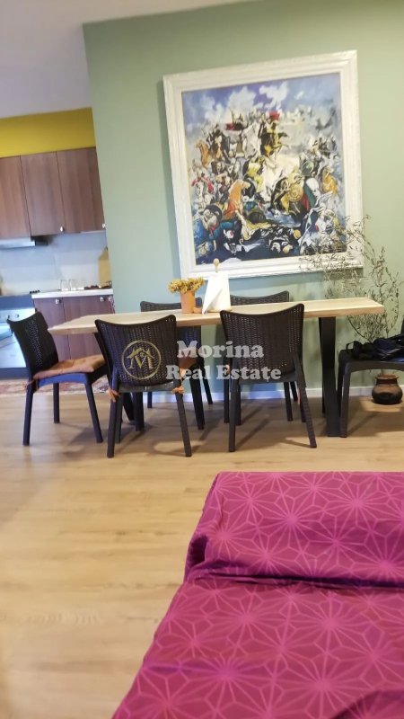 Tirane, jepet me qera shtepi 2+1 Kati 1, 120 m² 600 € (Fshati Picall)