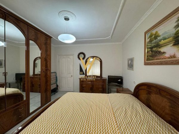 Tirane, jepet me qera apartament 2+1+Ballkon Kati 5, 85 m² 700 € (qender)
