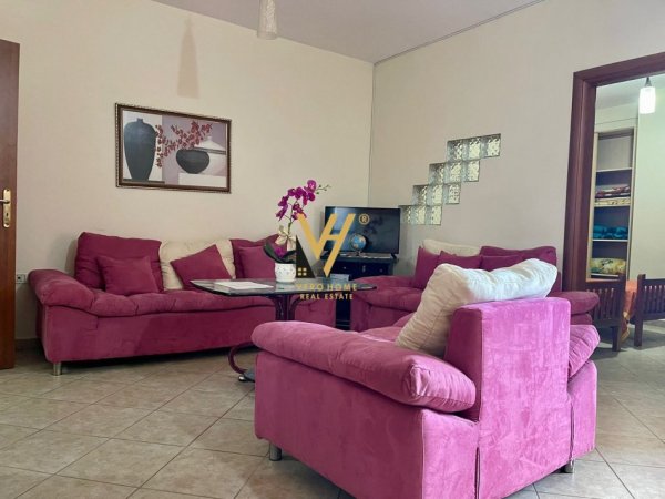 Tirane, jepet me qera apartament 1+1+Ballkon Kati 3, 70 m² 430 € (PALLATI ME SHIGJETA)