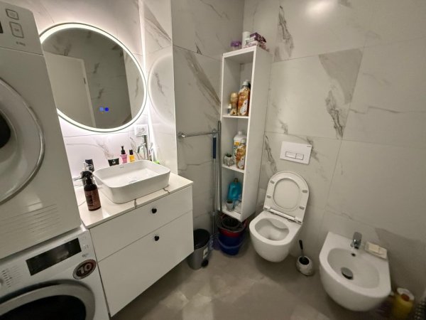 2d1f5a81-c0e3-40c0-b3e2-6dab5c9d45ca.jpg