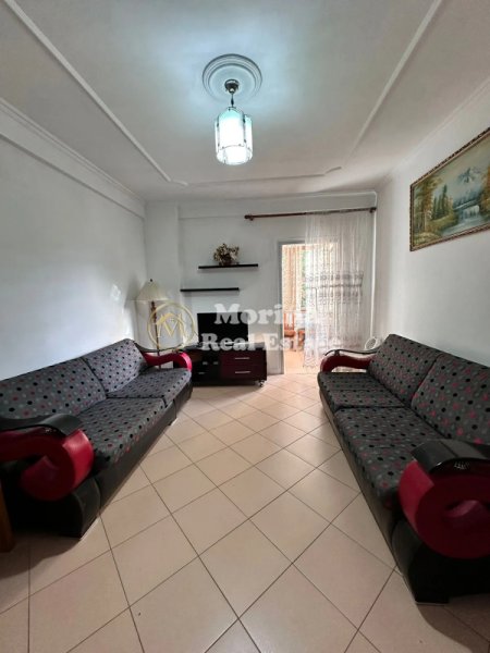 Tirane, jepet me qera apartament 2+1+Ballkon Kati 2, 100 m² 400 € (Rruga 5 Maji)