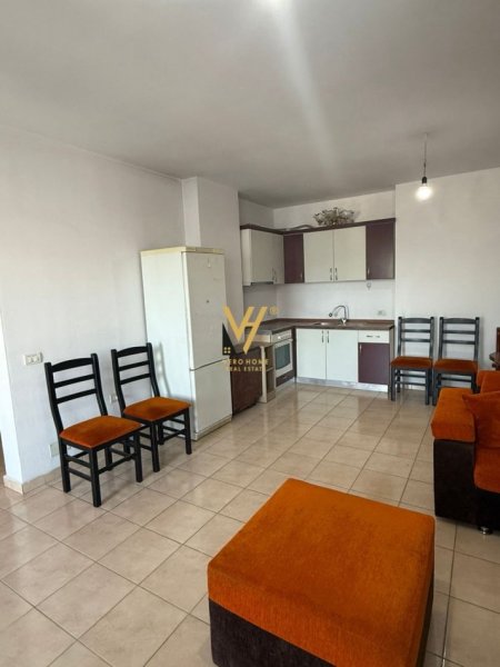 Tirane, jepet me qera apartament 1+1+Ballkon Kati 9, 71 m² 400 € (RRUGA ”BESIM ALLA”)