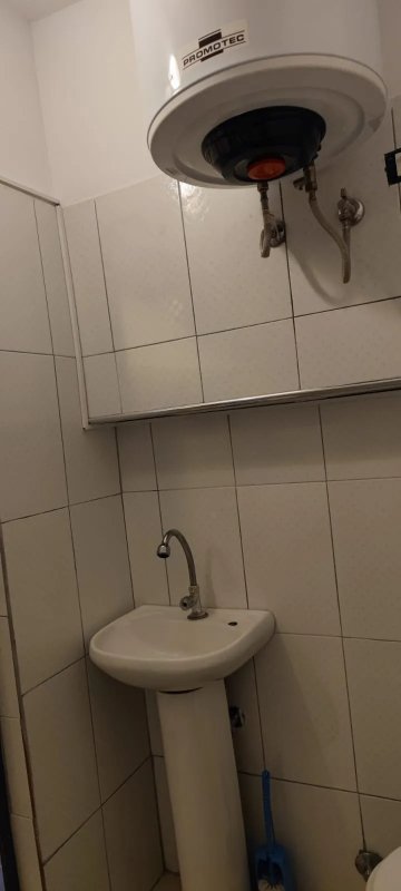 Tirane, jepet me qera apartament 2+1 Kati 1, 70 m² 400 € (Brryli)