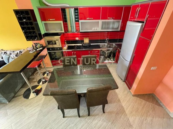 Tirane, jepet me qera apartament 2+1 Kati 4, 120 m² 620 € (Vilat gjermane)