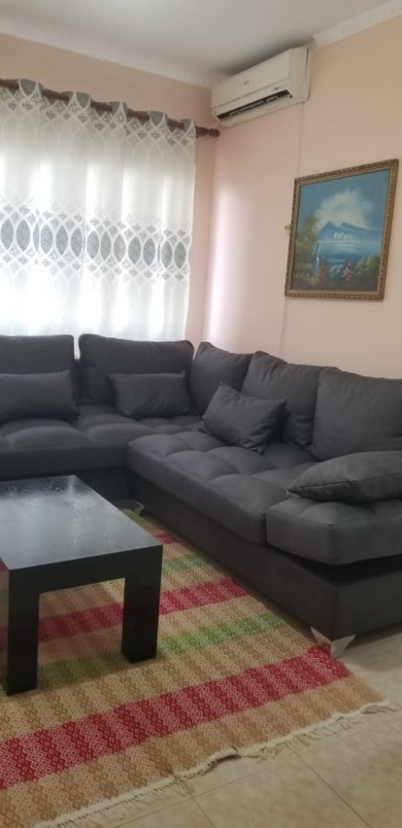 Tirane, jepet me qera apartament 1+1+Ballkon Kati 2, 65 m² 420 € (Bar Agron , Fusha e Aviacionit)