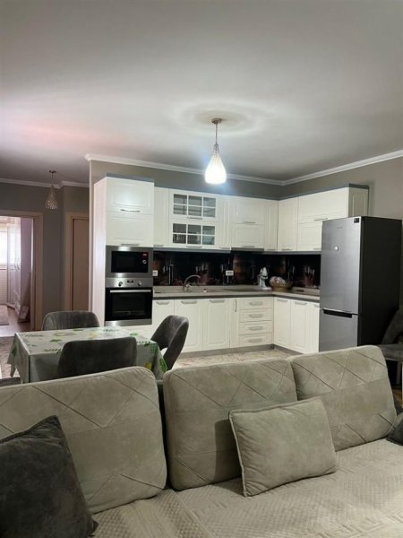 Tirane, jepet me qera apartament 2+1+Ballkon Kati 8, 105 m² (Don Bosko)