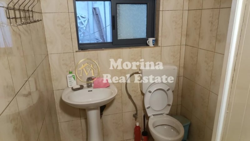 Tirane, jepet me qera apartament 1+1 Kati 1, 60 m² 350 € (Rruga Myslym Shyri)