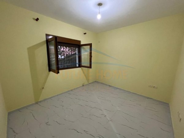 Tirane, shitet Vile , 500 m² 35.000.000 € 