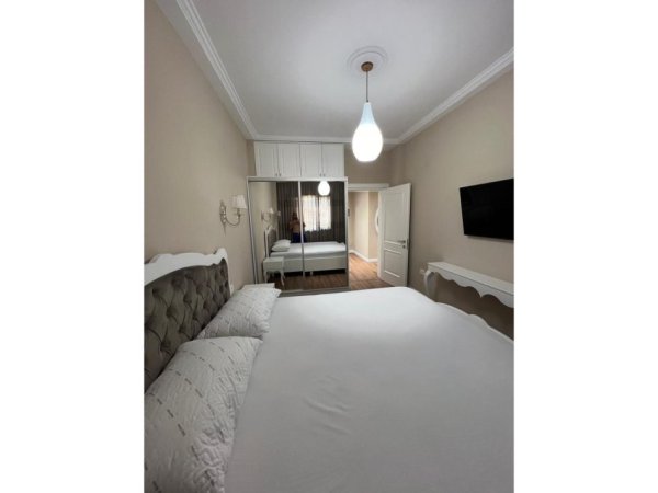 Tirane, jepet me qera apartament 1+1 Kati 5, 80 m² 600 € (Tregu Elektrik)