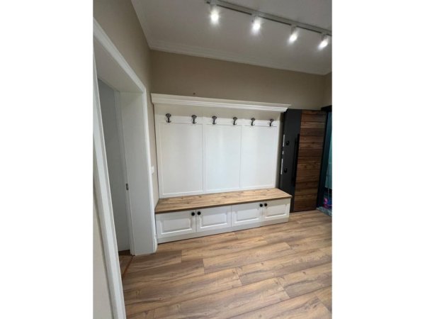 Tirane, jepet me qera apartament 1+1 Kati 5, 80 m² 600 € (Tregu Elektrik)