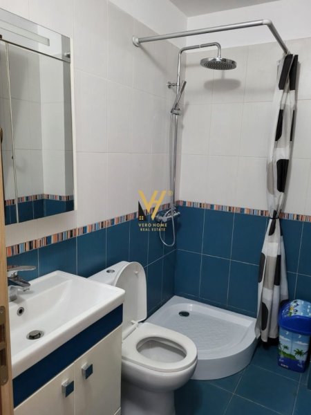 Tirane, jepet me qera apartament 2+1+Ballkon Kati 3, 120 m² 650 € (KOPSHTI BOTANIK)