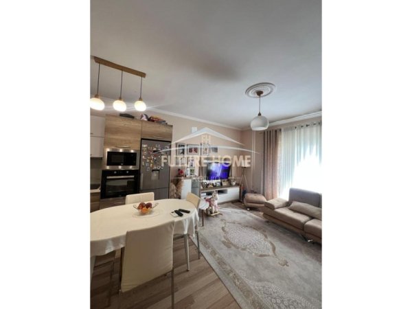 Shitet, Apartament 1+1, Fresk.