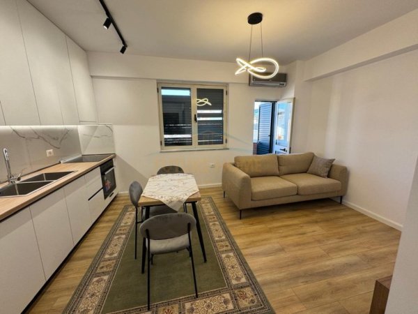Qera, Apartament 1+1, Myslym Shyri, Tiranë.