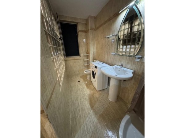 Qera, Apartament 1+1, Myslym Shyri, Tiranë.